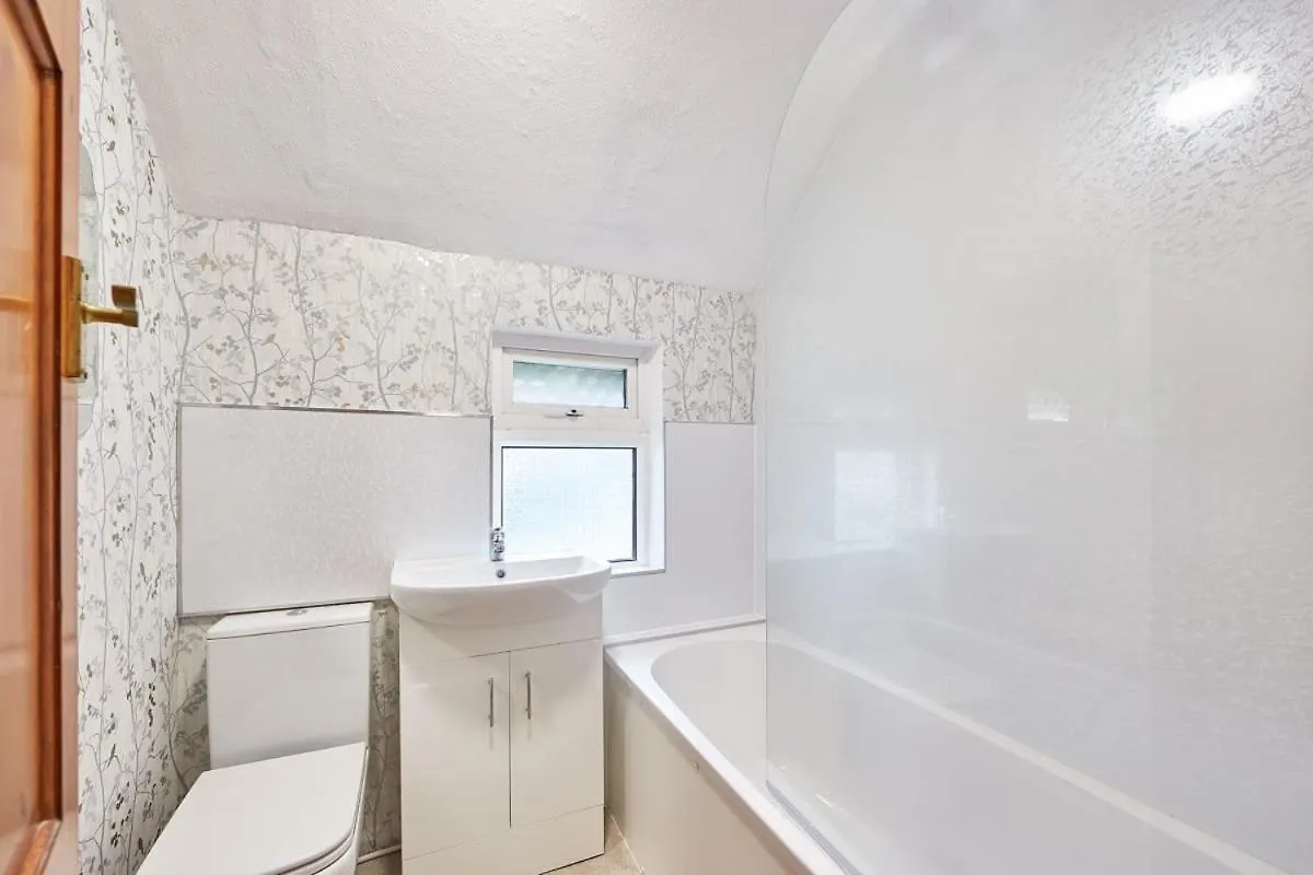 Blue Sky 3 Bedroom Cottage Whitby