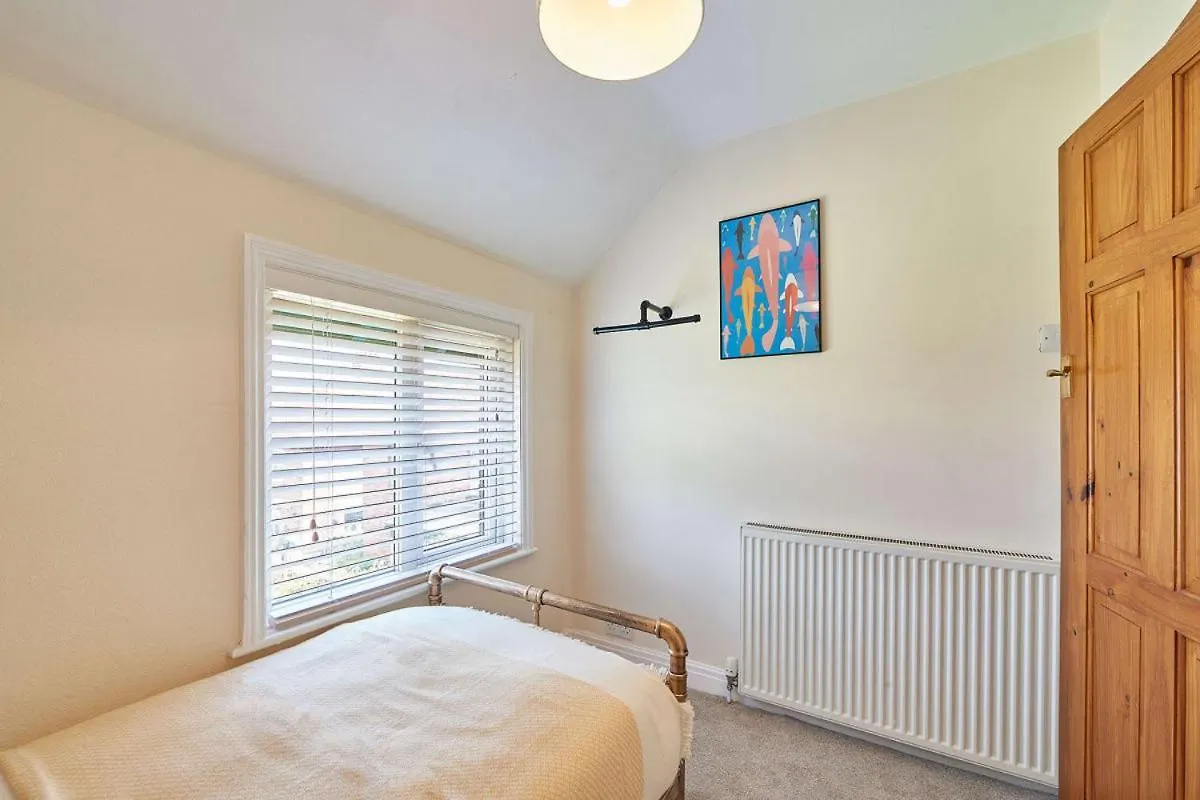 Blue Sky 3 Bedroom Cottage Whitby Holiday home